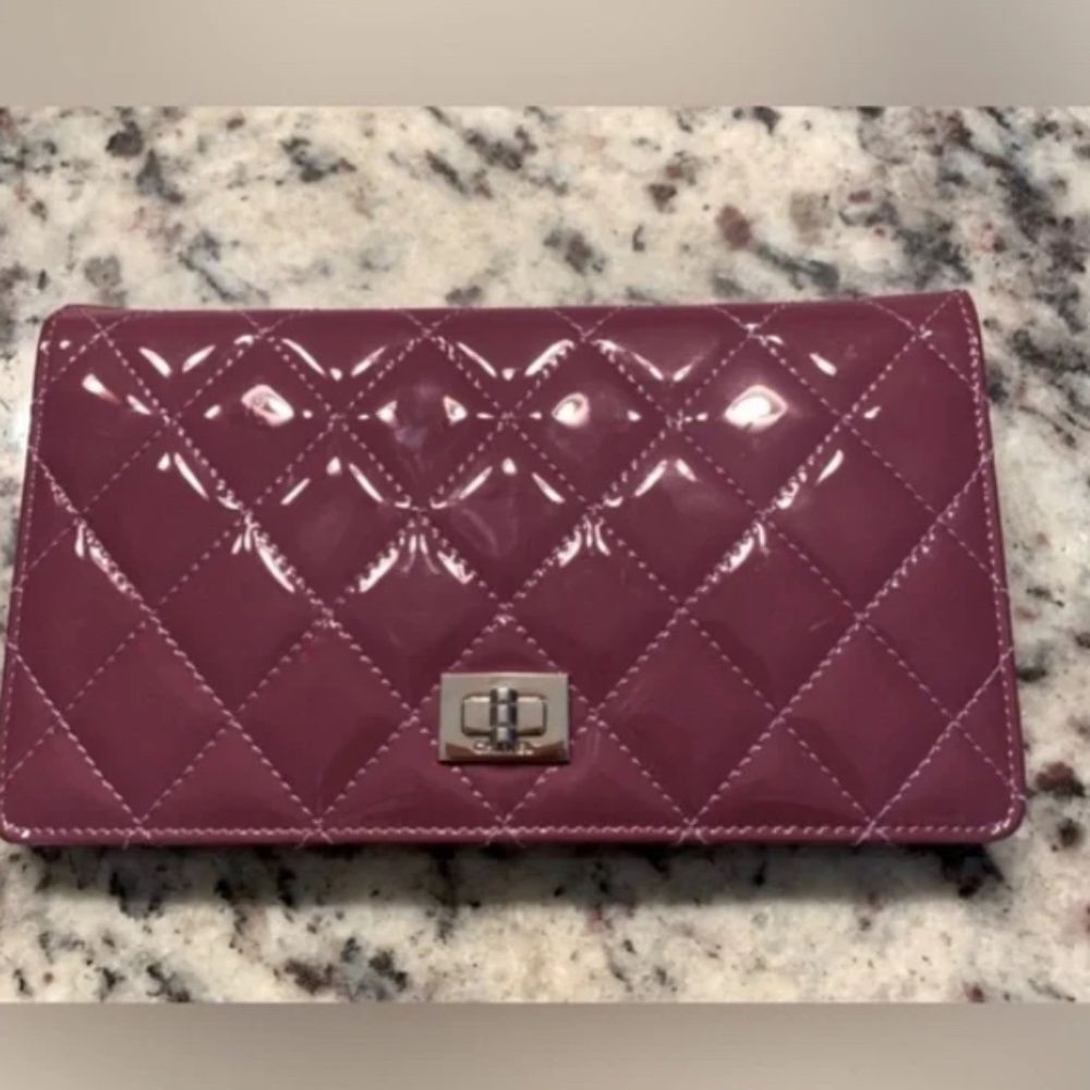 *Authentic* Chanel Quilted Plum Purple Pink Patent Leather Wallet EUC